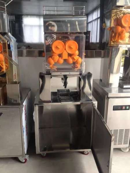 Соковыжималка для цитрусовых Foodatlas 2020АММ-(IS)C (прилавок, корпус прозр пласт, конт нерж, GB)