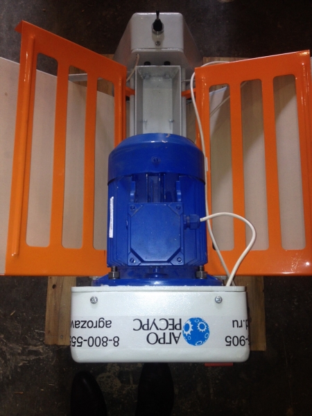 Тестораскаточная машина КРТ 80/500